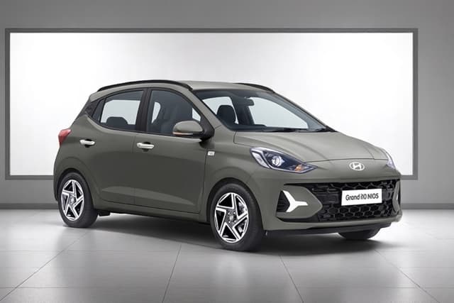 Hyundai Grand I10 Nios Amazon Grey Color Image